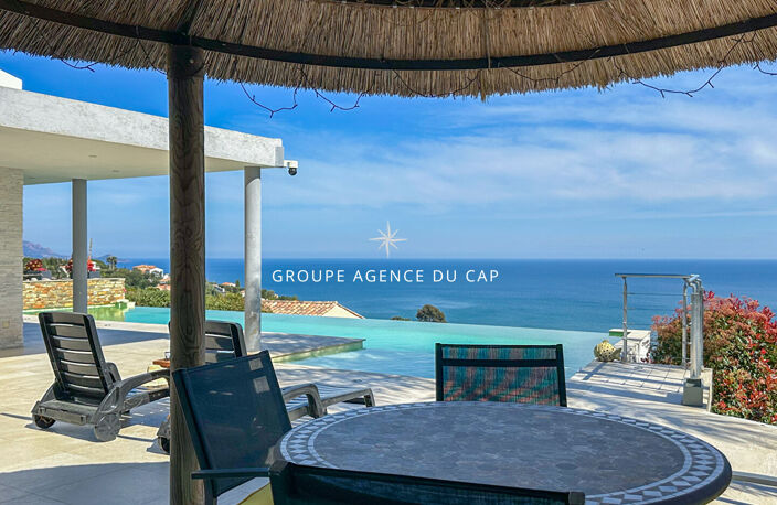 À VENDRE VILLA CONTEMPORAINE 5 CHAMBRES GARAGE DOUBLE PISCINE VUE MER LES ISSAMBRES — photo 2