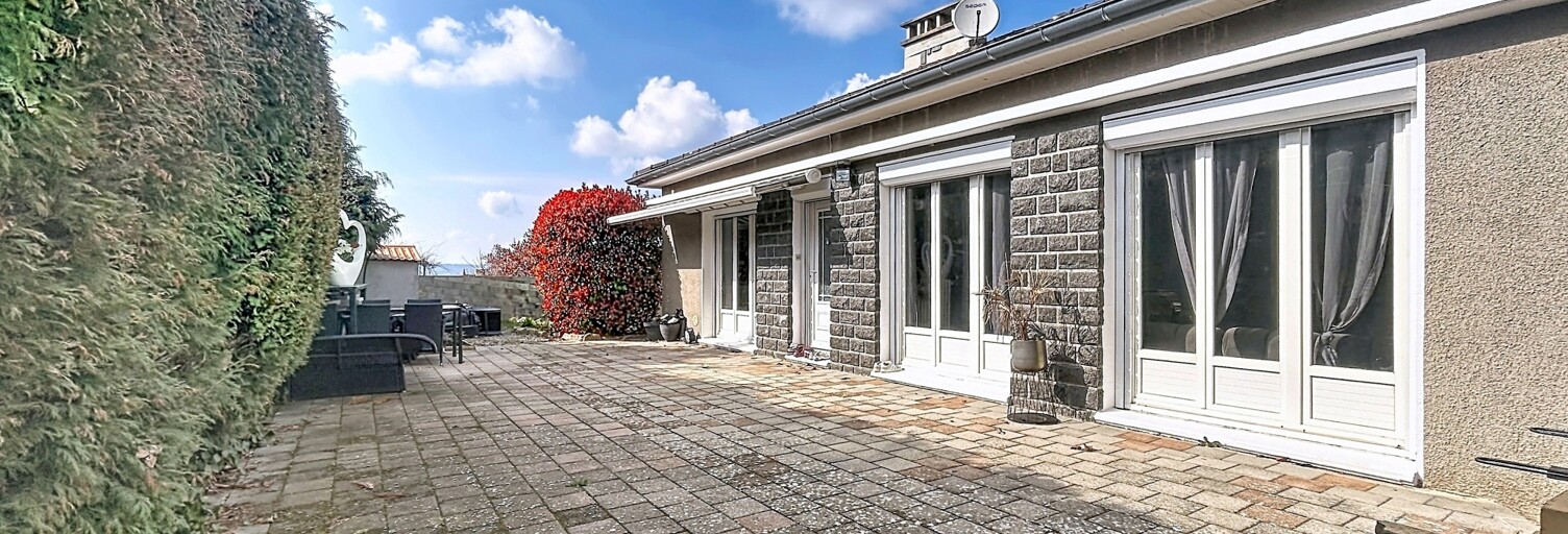 Maison 5 Pièces 135 m² à vendre à Le Chambon-Feugerolles (42500)