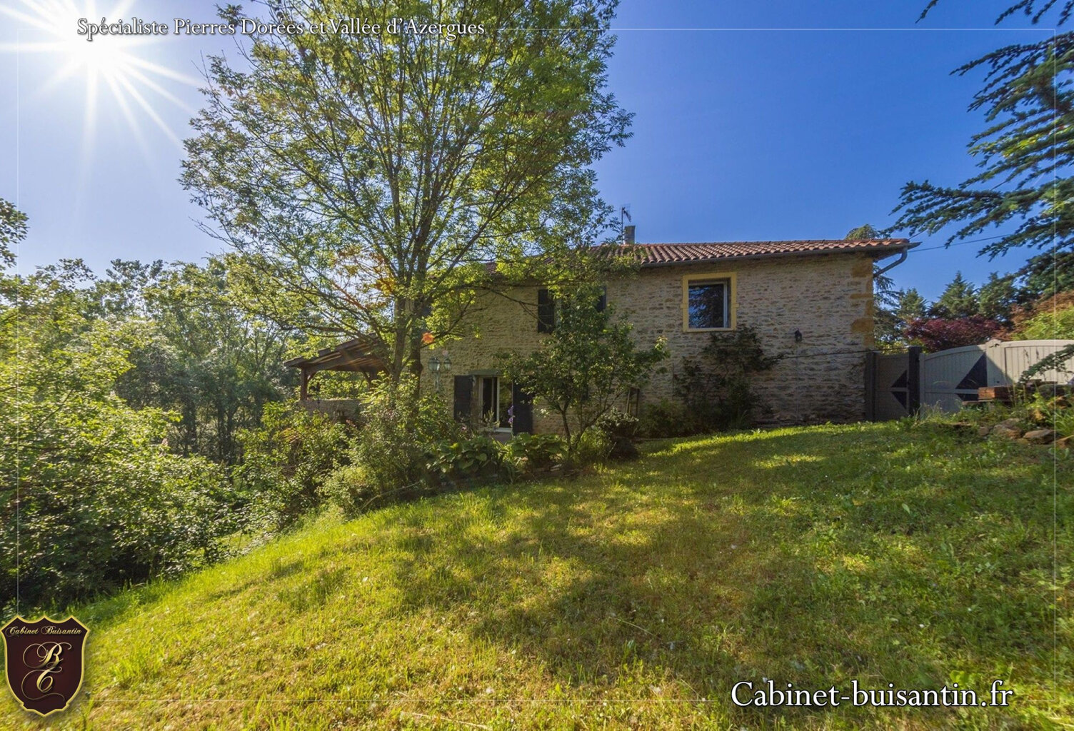 Maison en pierres avec cachet — photo 1