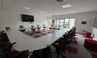 Bureau  1276 m² à louer à Tours (37000)