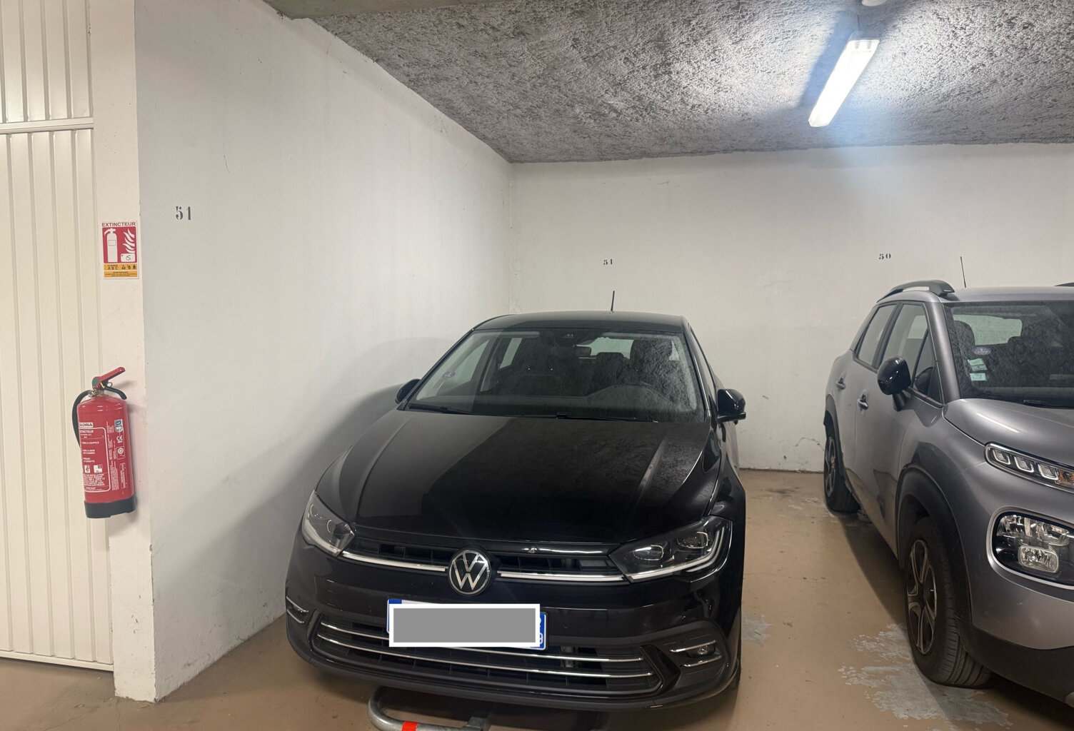 Place de parking en sous-sol - 53, rue des acqueducs — photo 1