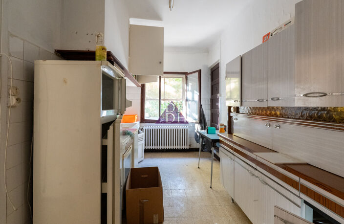 Opportunité rare à Bormes village : 158 m2 à réinventer avec — photo 4