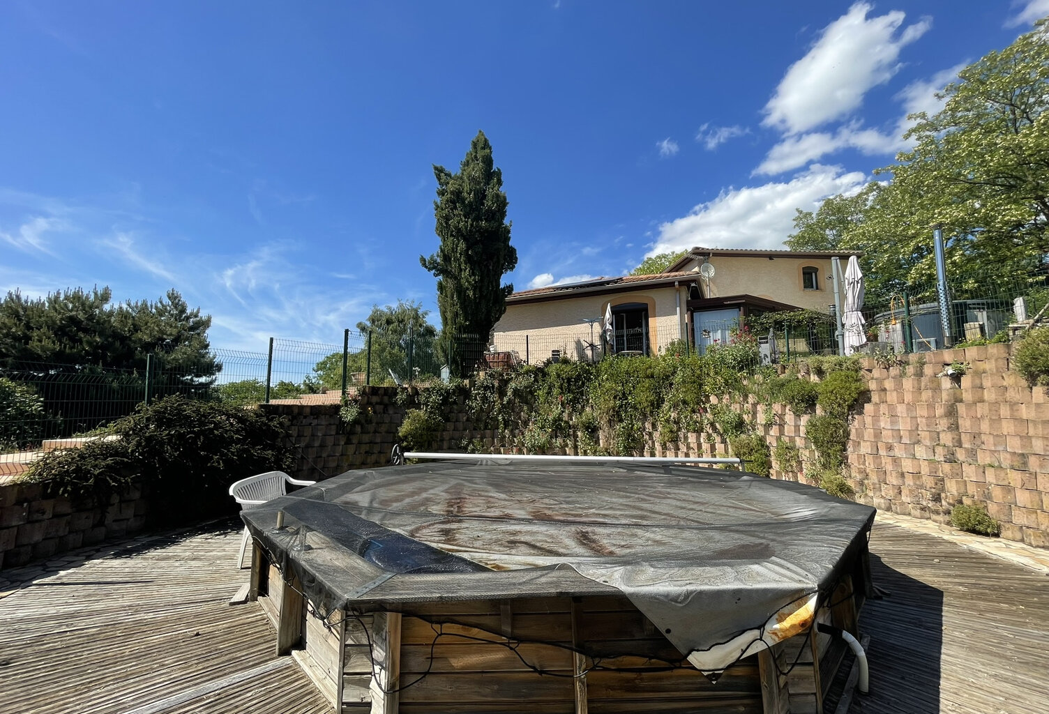 Villa en campagne avec grand terrain et piscine — photo 1