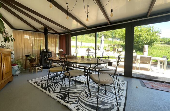 Villa en campagne avec grand terrain et piscine — photo 4