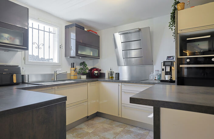 Sollies-Toucas - Duplex 2010 - 3 Chambres - Garage 2 places — photo 4