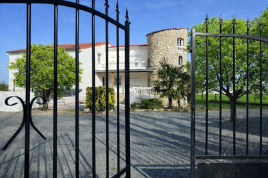 Appartement 4 pièces 215250 €