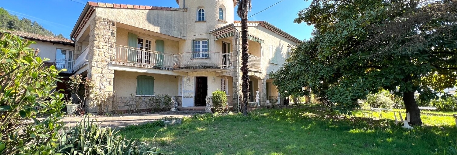Maison 14 Pièces 420 m² à vendre à Vals-les-Bains (07600)