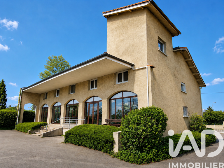 Vente Immeuble 744 m&sup2; — photo 1