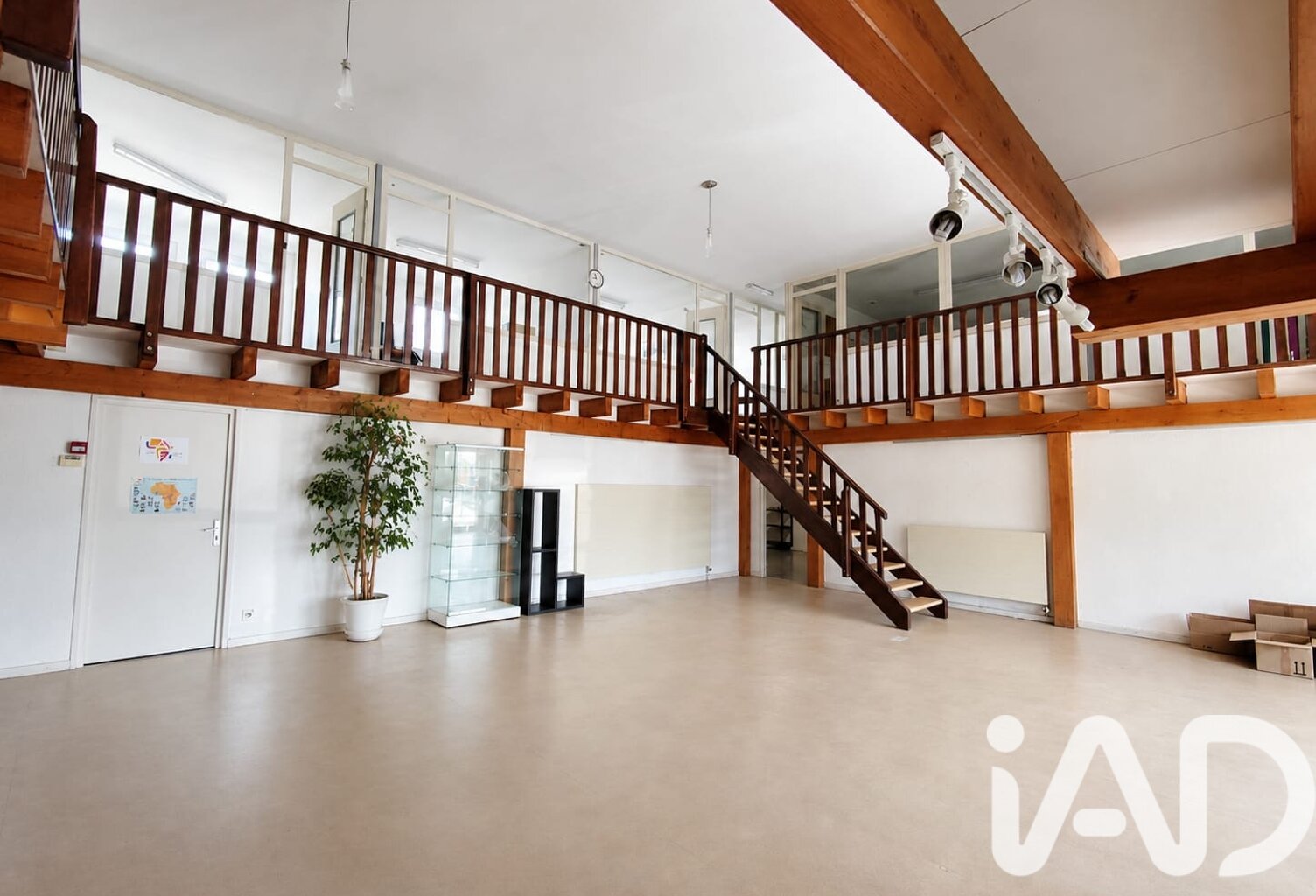 Vente Immeuble 744 m&sup2; — photo 1