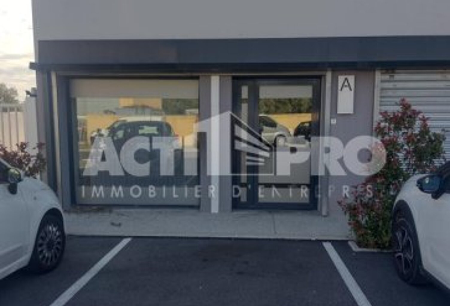 Bureaux à louer — photo 1