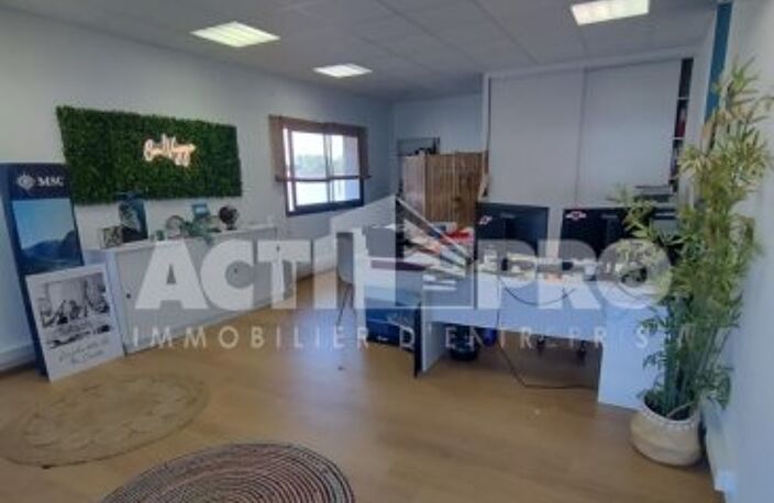 Bureaux à louer — photo 4