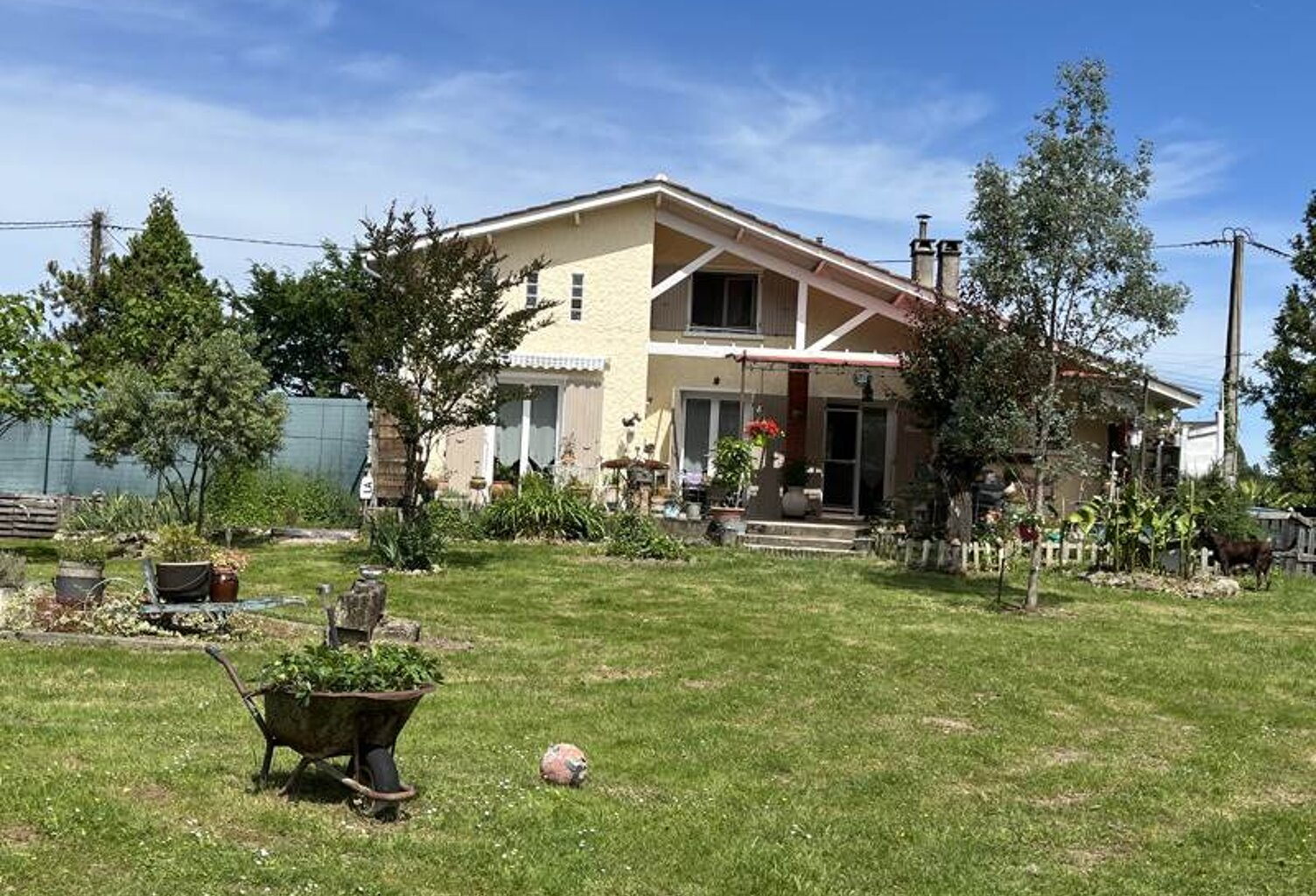 Villa de 7 pièces principales — photo 1