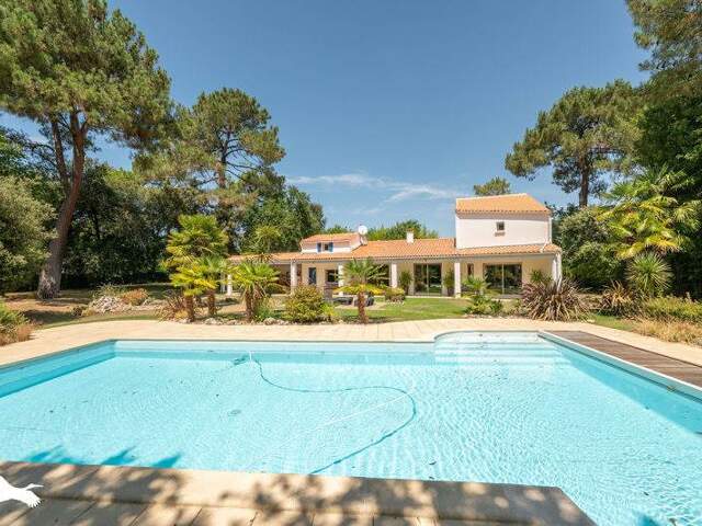 Villa de 7 pièces principales — photo du bien