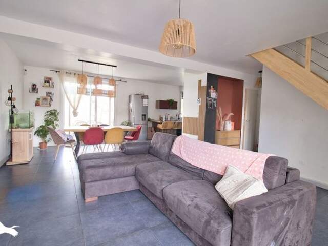 Contemporaine de 5 pièces principales — photo du bien