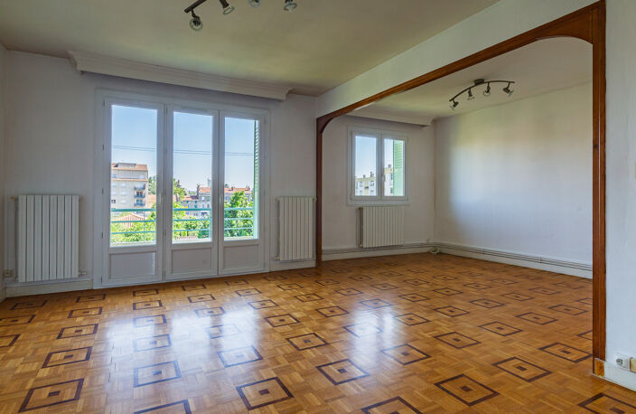 Appartement T4 dernier étage avec 2 balcons et cave 26000 VALENCE — photo 2