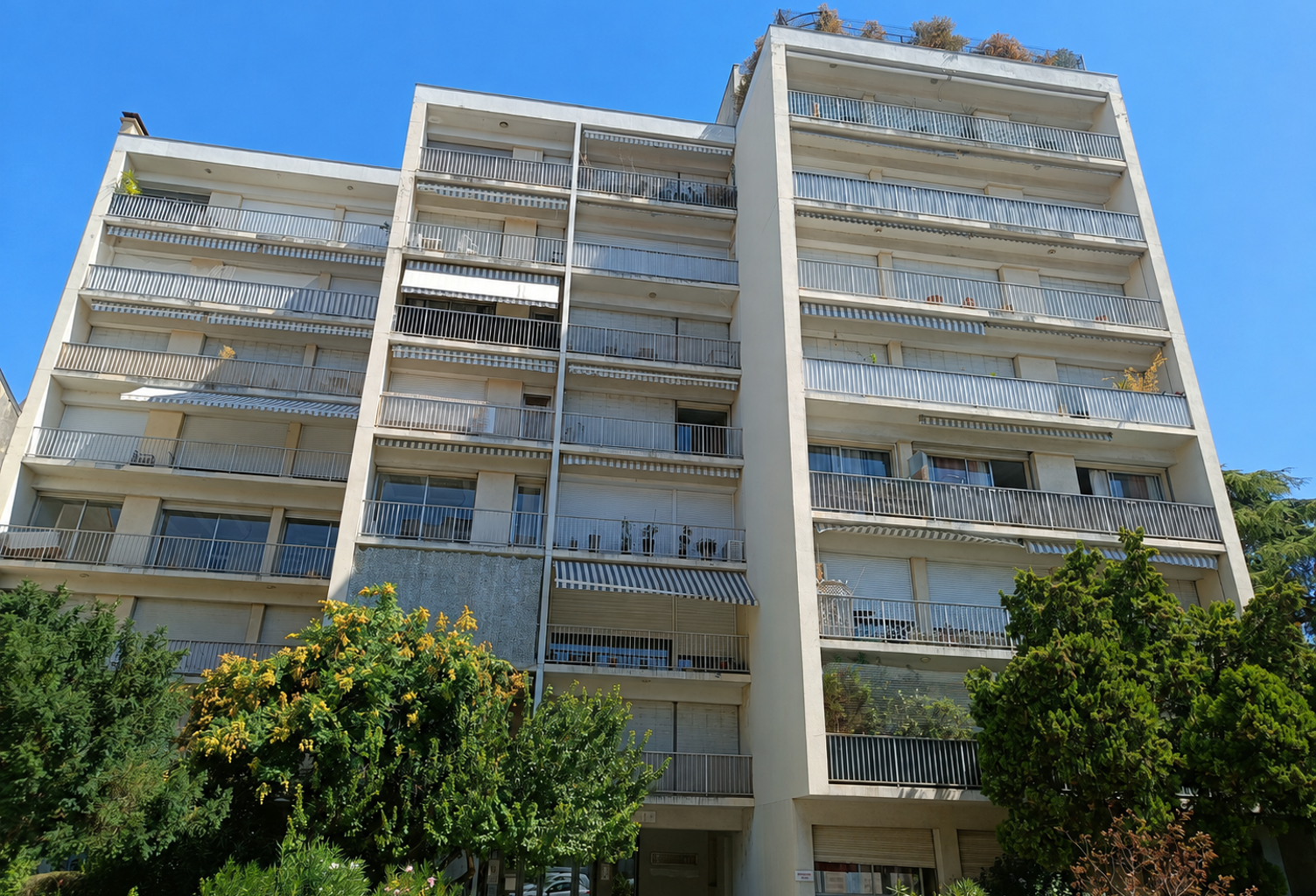 Appartement Type 2 avec balcon, cave et parking, Résidence LE FLANDREYSY, 26000 Valence — photo 1