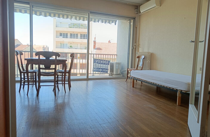 Appartement Type 2 avec balcon, cave et parking, Résidence LE FLANDREYSY, 26000 Valence — photo 4
