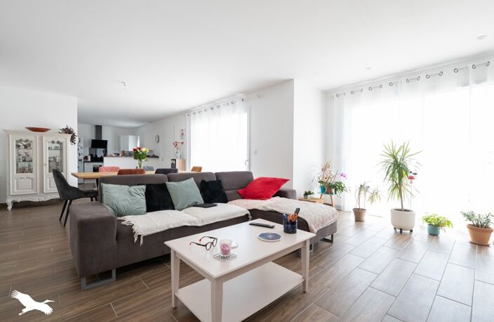 Vente maison 4 pièces 112 m² Saint-Just-Luzac (17320) — photo 2