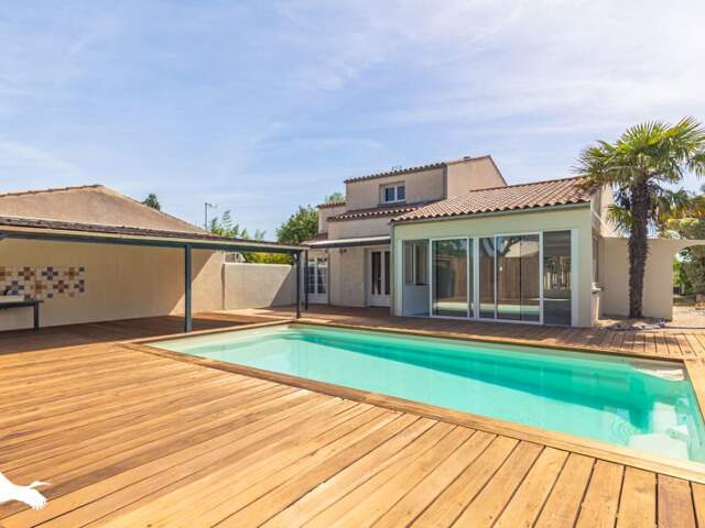 Villa de 7 pièces principales — photo du bien