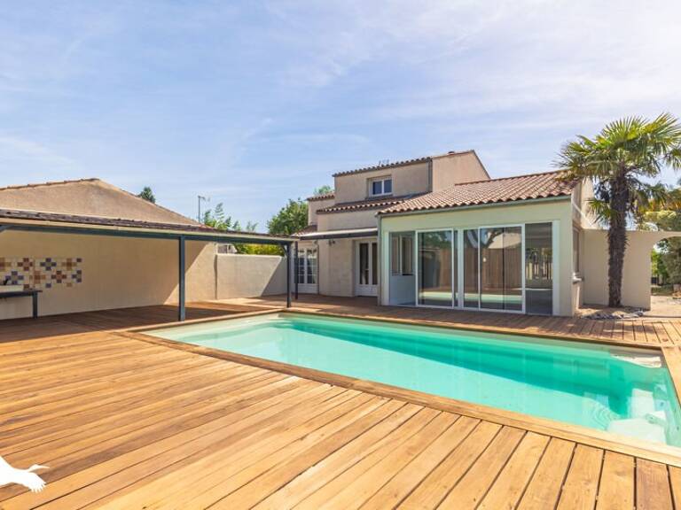 Villa de 7 pièces principales — photo 1