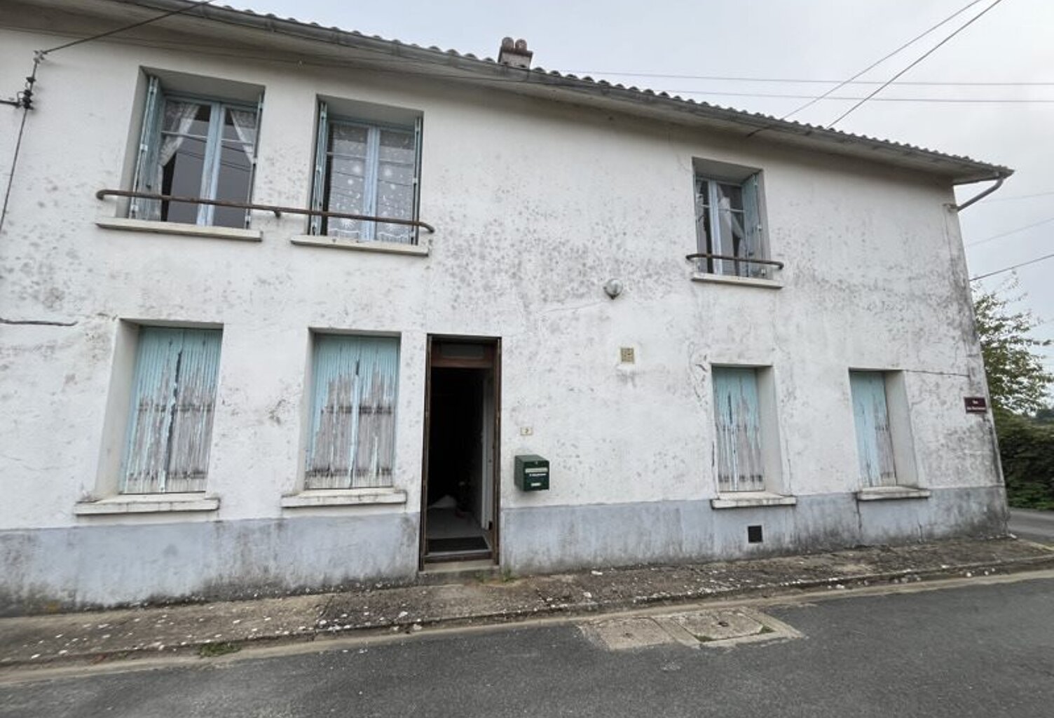 Maison en pierre de 6 pièces principales — photo 1