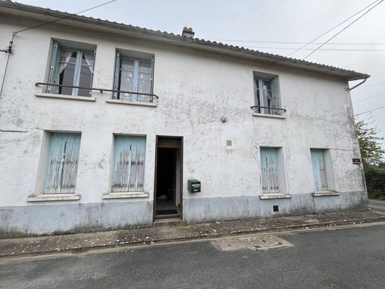 Maison en pierre de 6 pièces principales — photo 1