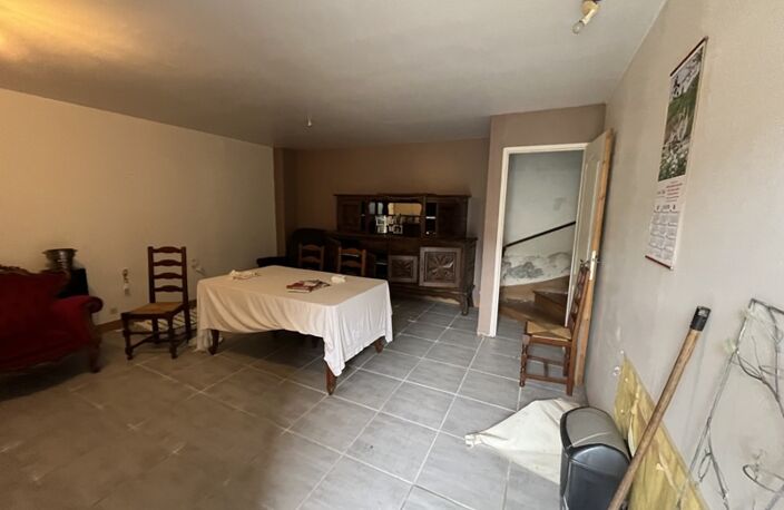 Maison en pierre de 6 pièces principales — photo 2