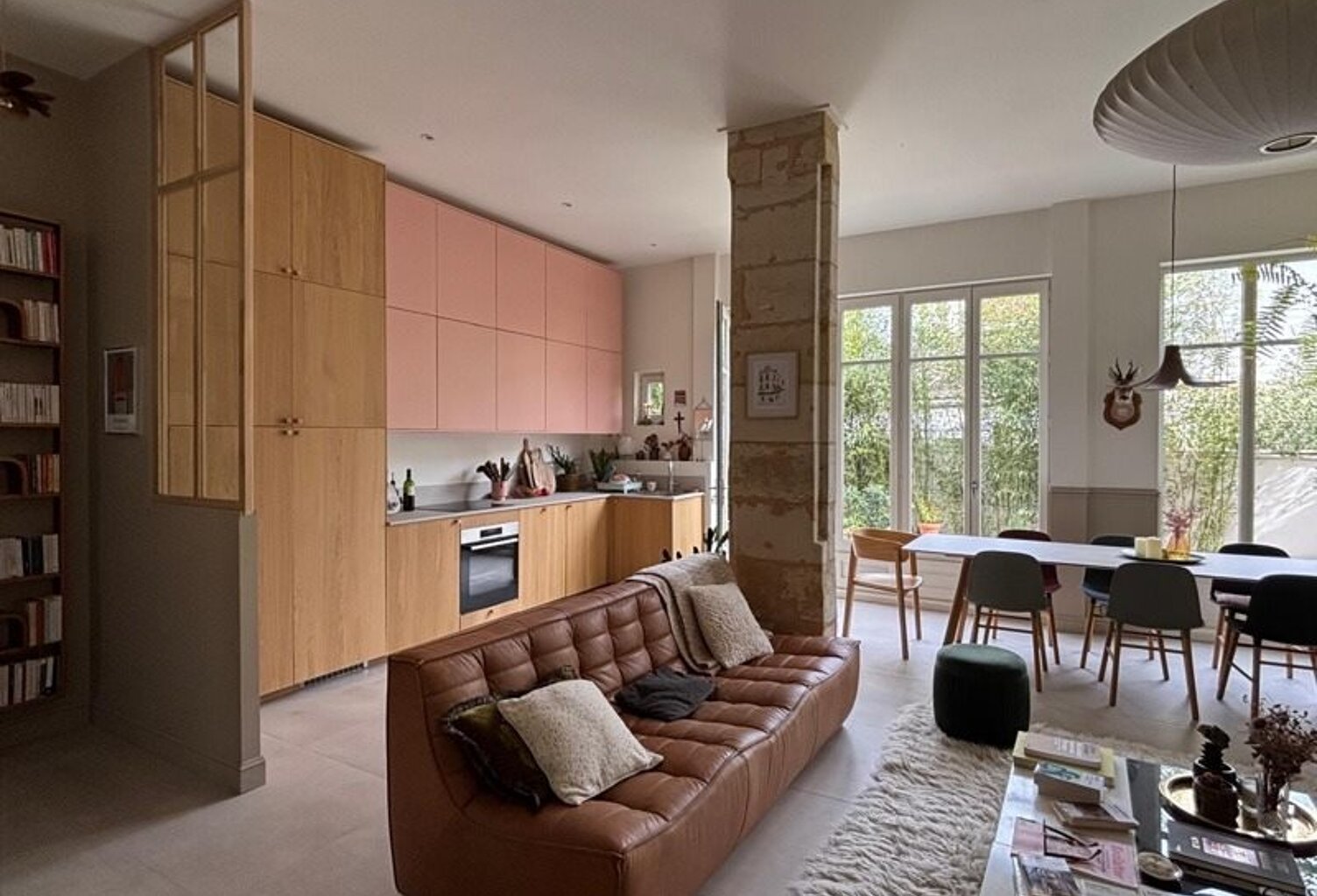 Maison en pierre de 6 pièces principales — photo 1