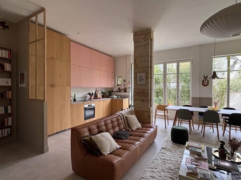 Maison en pierre de 6 pièces principales — photo 1