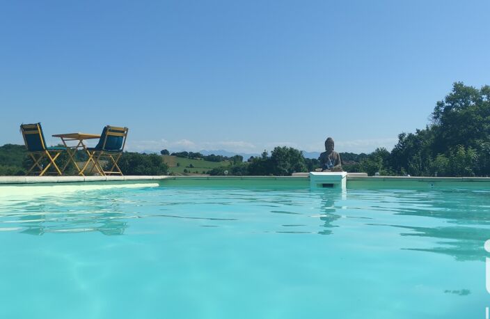 Vente Maison/villa 10 pièces — photo 2