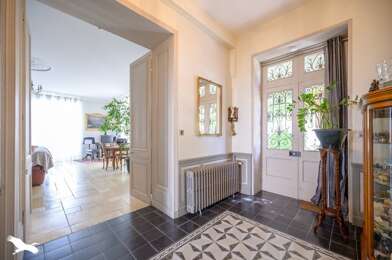 Maison 8 pièces 824760 €