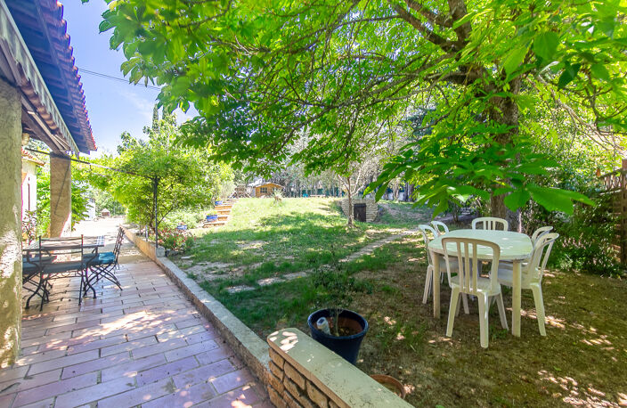 Maison T5 137,69m2 sur un terrain de 1200m2 avec piscine — photo 4