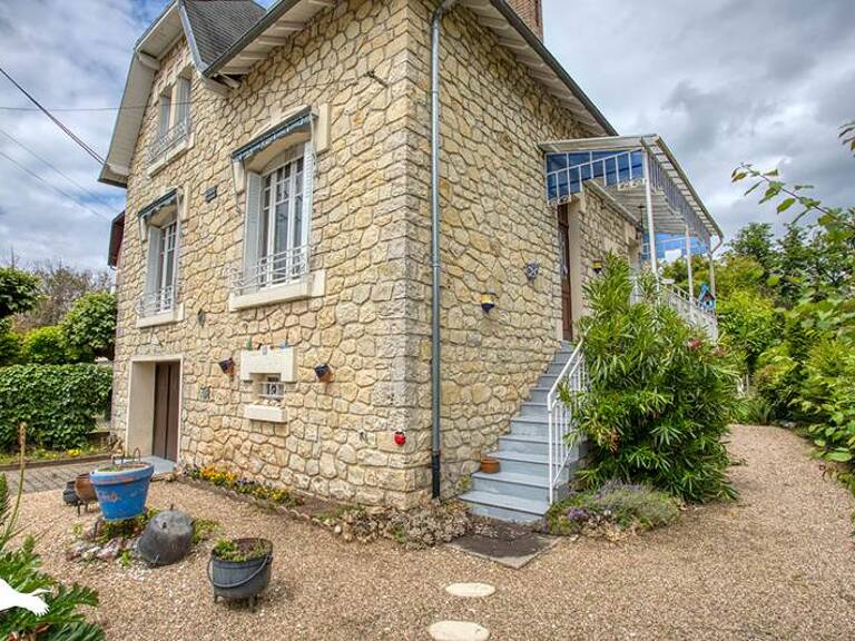 Maison en pierre de 4 pièces principales — photo 1