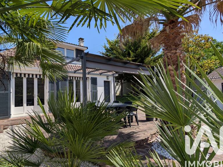 Vente Maison/villa 10 pièces — photo 1