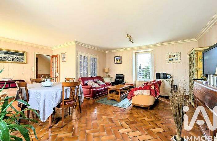 Vente Maison/villa 9 pièces — photo 3