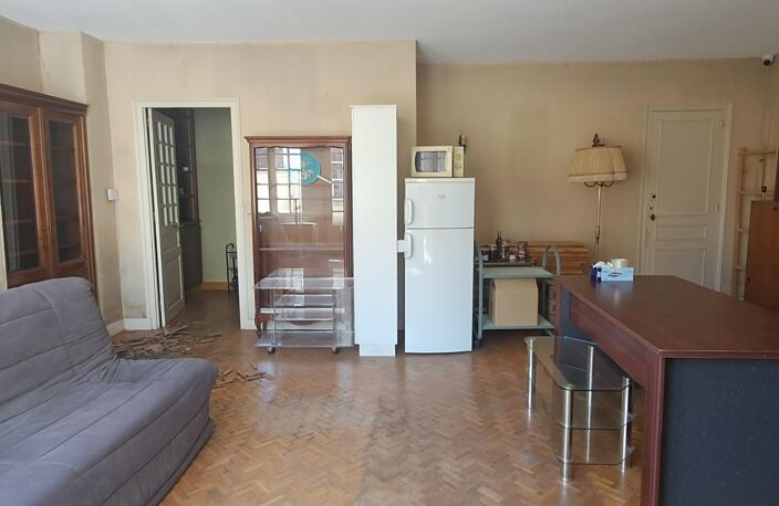 Ancien commerce atelier et logement 131m² — photo 2