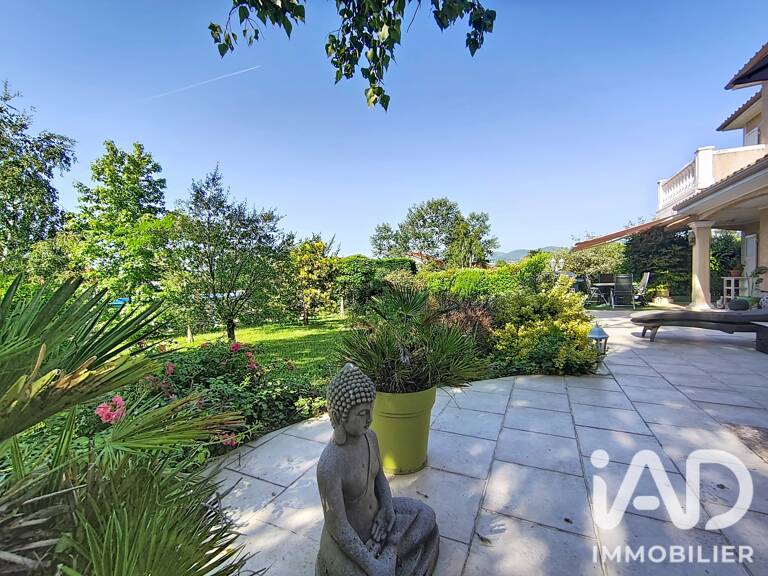 Vente Maison/villa 8 pièces — photo 1