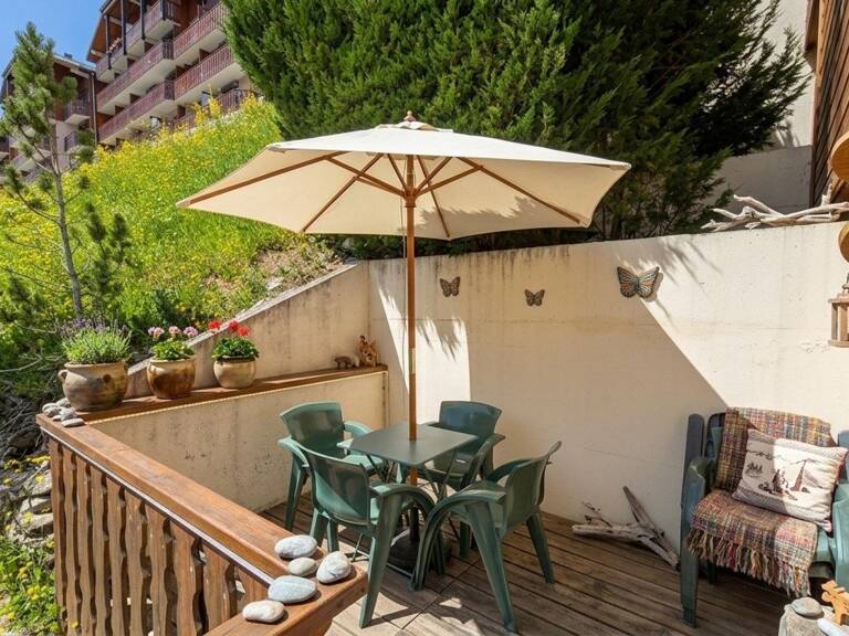 Deux pièces atypique de 43 m2 avec balcon + terrasse de 12m2  exposé sud offrant une vue dégagée sur les alpages et montagnes environnantes. — photo 1