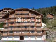 Deux pièces atypique de 43 m2 avec balcon + terrasse de 12m2  exposé sud offrant une vue dégagée sur les alpages et montagnes environnantes. — photo 2