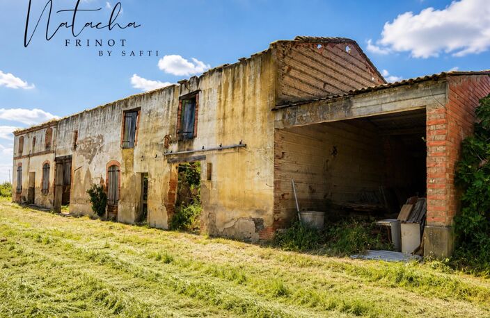 FRONTON  ANCIEN CORPS DE FERME À RÉINVENTER SUR ENVIRON 3 000 M² — photo 2