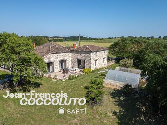 Belle maison d'archi en pierre avec grand volumes — photo du bien
