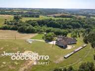 Belle maison d'archi en pierre avec grand volumes — photo 4
