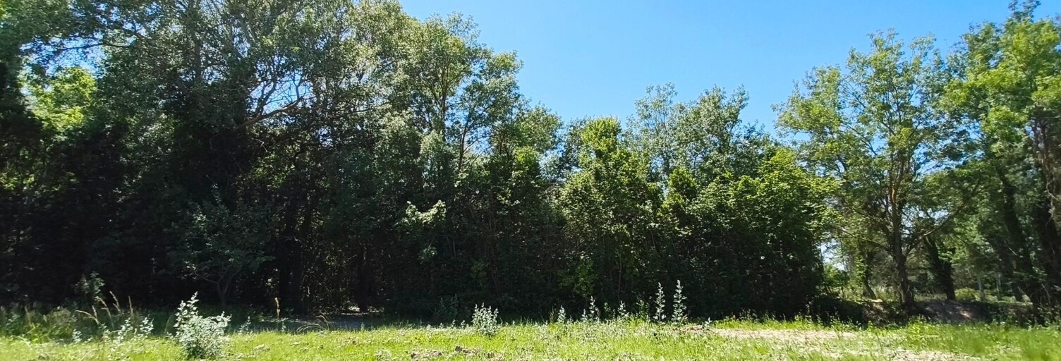 Terrain  1918 m² à vendre à Eyguières (13430)