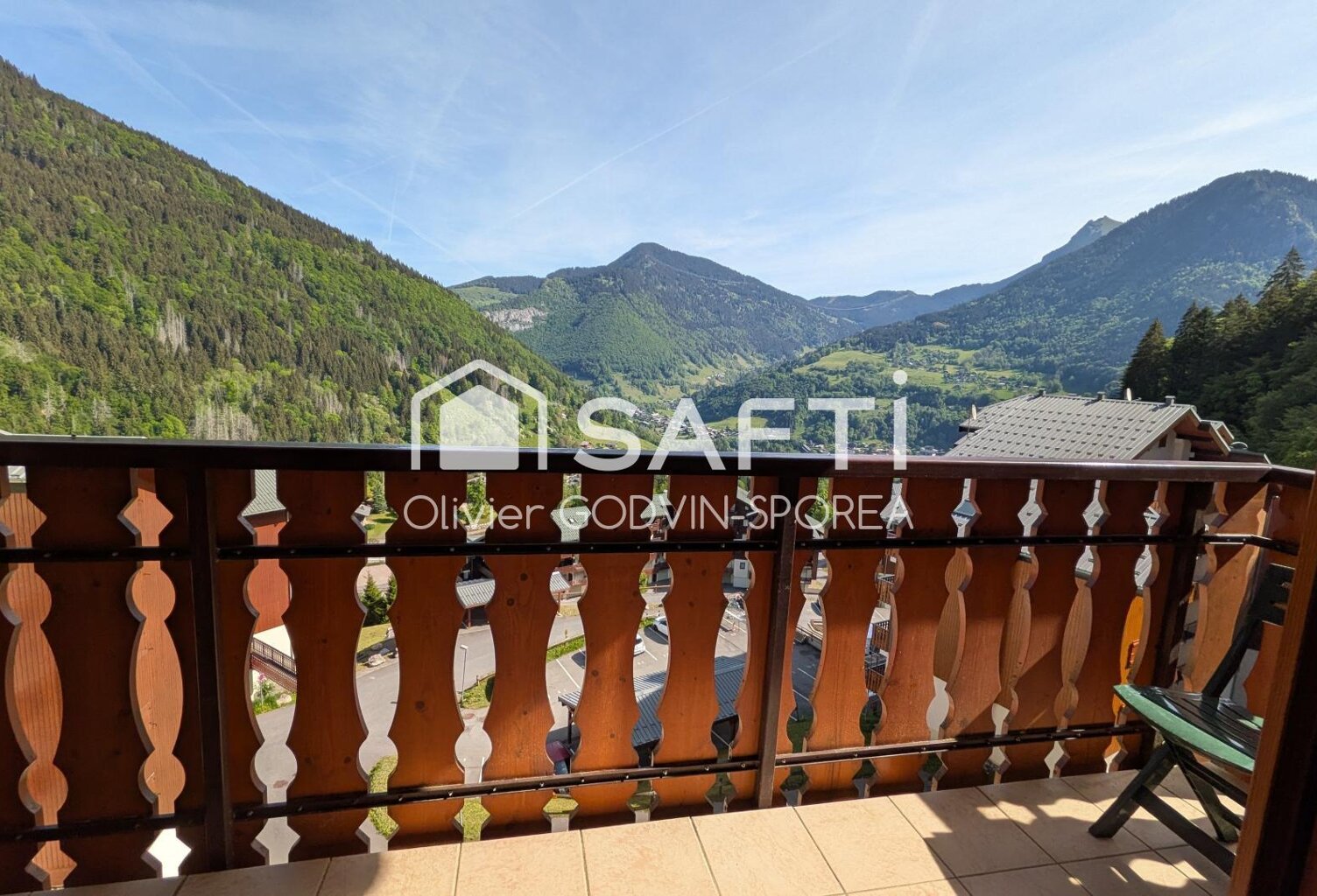 Appartement 2 pièces en étage élevé avec vue panoramique sur les montagnes. — photo 1