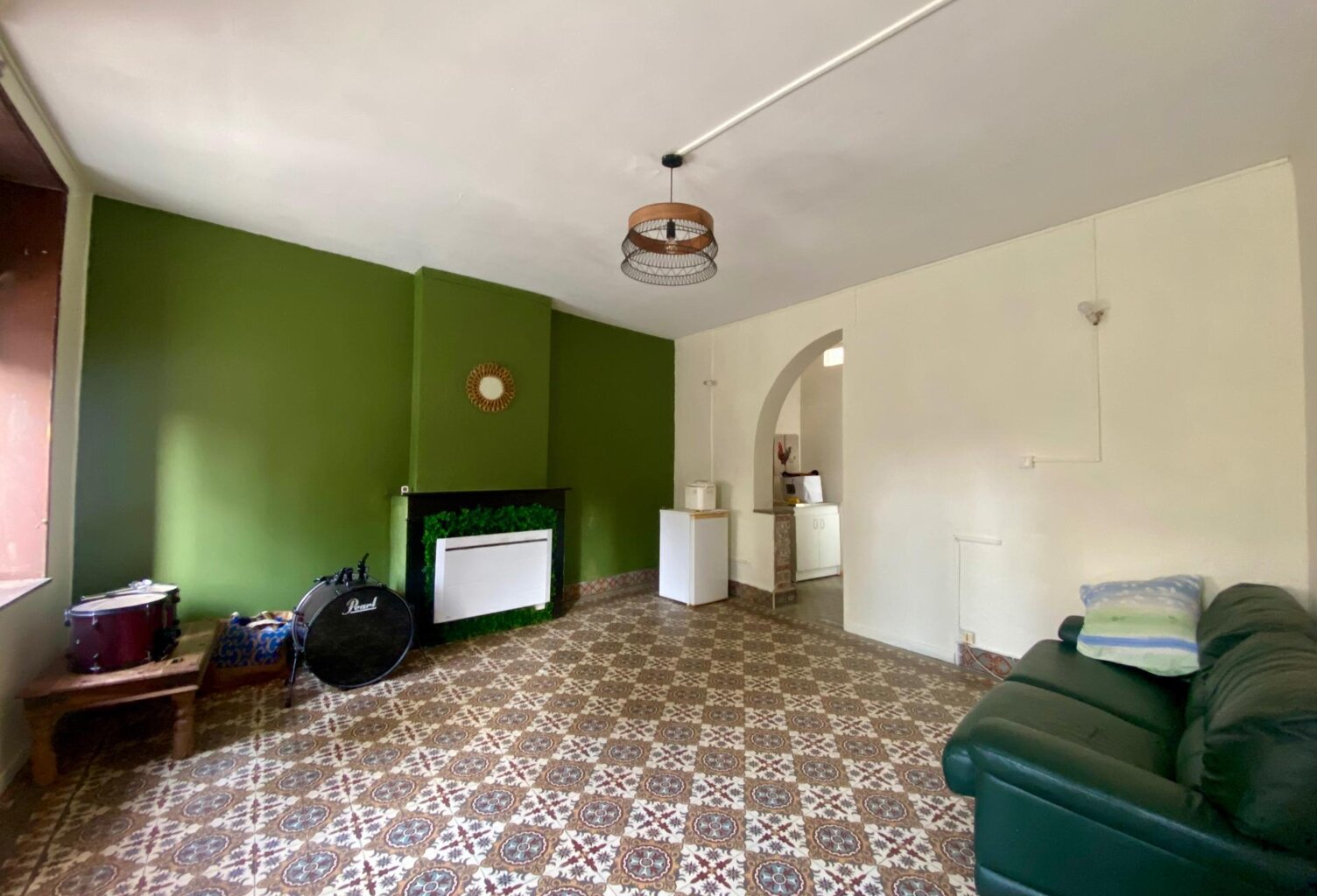 MAISON DE VILLAGE AVEC GRAND GARAGE ET DOUBLE ACCES — photo 1