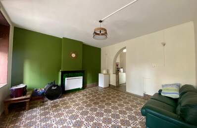 MAISON DE VILLAGE AVEC GRAND GARAGE ET DOUBLE ACCES — photo du bien