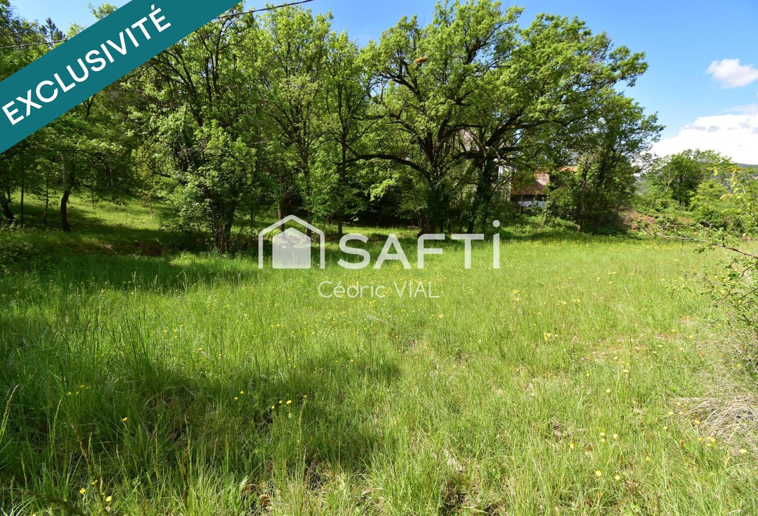 Terrain plat 1000 m² proche plan d'eau de Digne 04 — photo 1