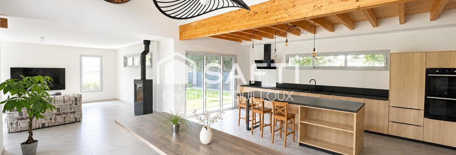 Maison 8 Pièces 194 m² à vendre à Fressines (79370)
