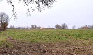 Terrain  36700 m² à vendre à Caussade (82300)