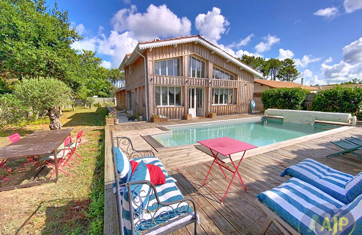 Villa avec jardin et piscine - ARES — photo 4